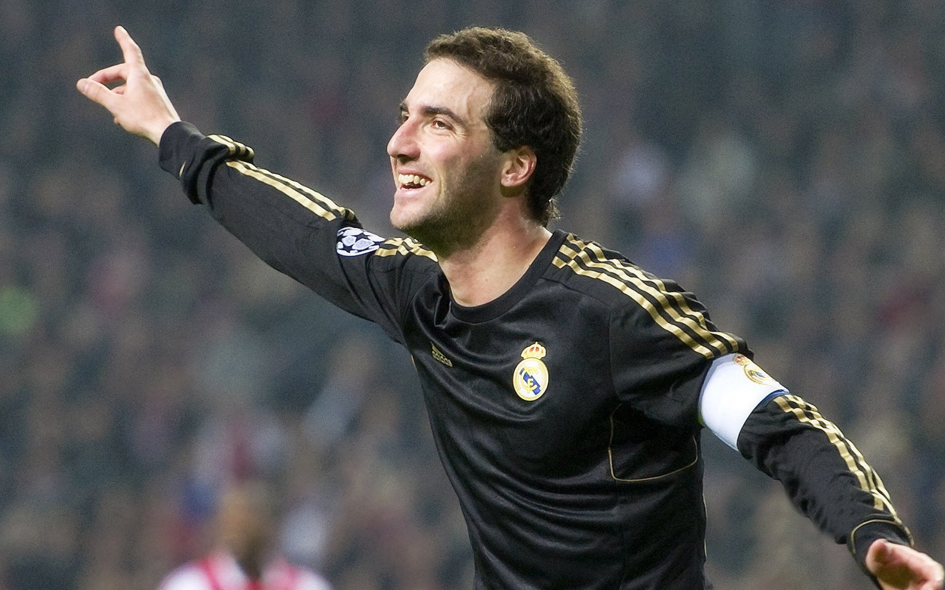 亚冠联赛中国队晋级 球员表现广受好评，中国亚冠资格